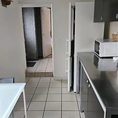 Chez Corinne Et Marc 아파트 Rots