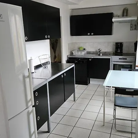 Chez Corinne Et Marc Lägenhet Rots