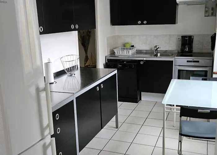 Chez Corinne Et Marc 公寓 Rots